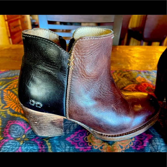 BedStu Yell Boots size 10 Black Cognac Worn once. Designed to look distressed. - Picture 1 of 9